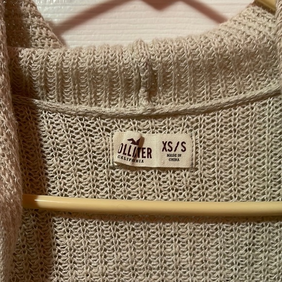 Hollister xs/s knit cardigan - Picture 3 of 4